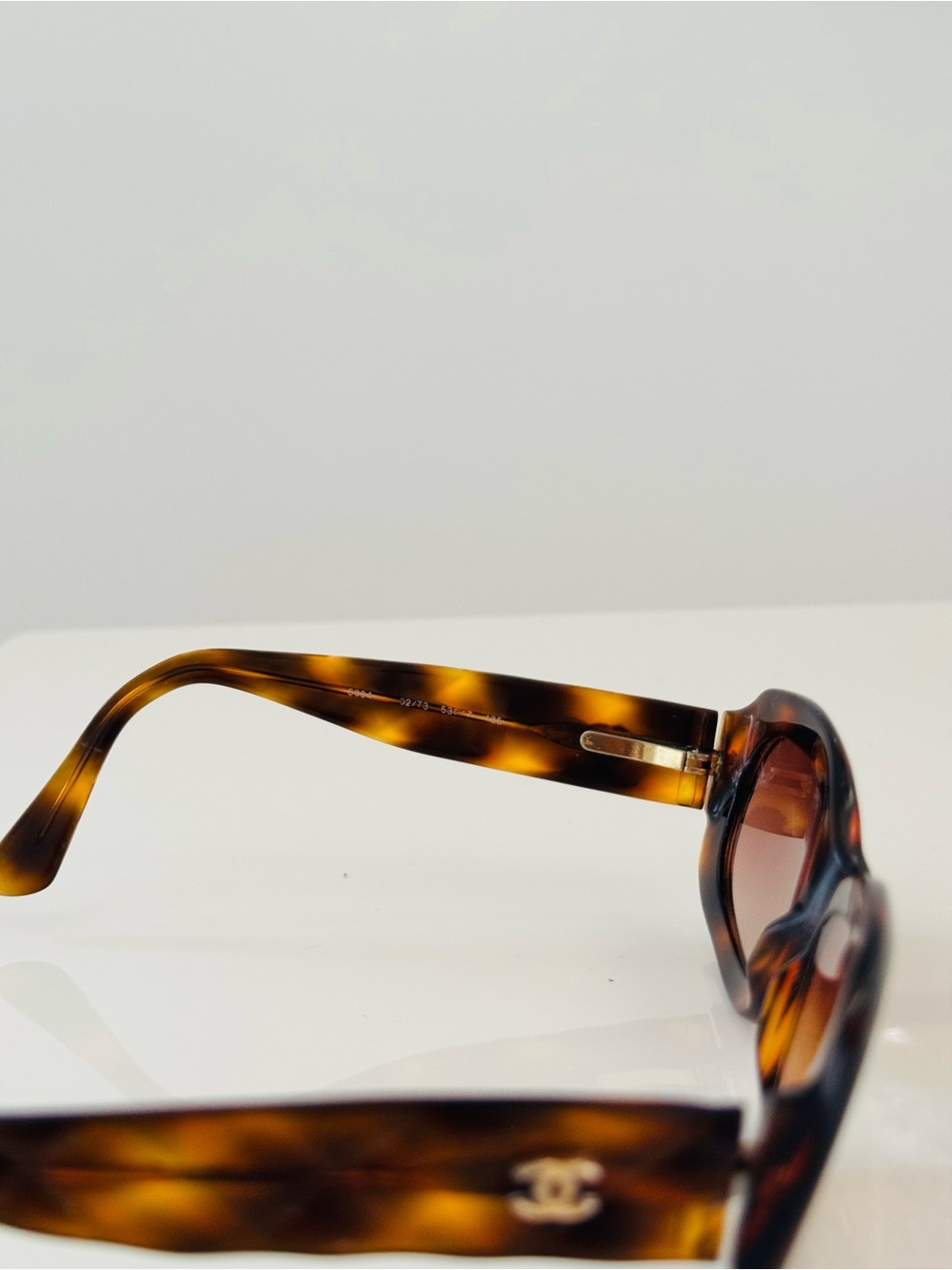 Vintage ✨ Authentic Chanel tortoise sunglasses - Picture 5 of 6